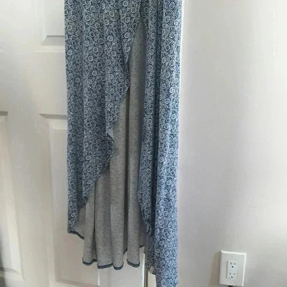 Volcom wrap dress size XS - Picture 3 of 7